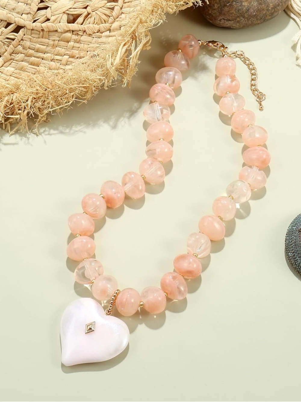 Light Pink  Beaded Necklace with Heart NEW - Picture 4 of 5
